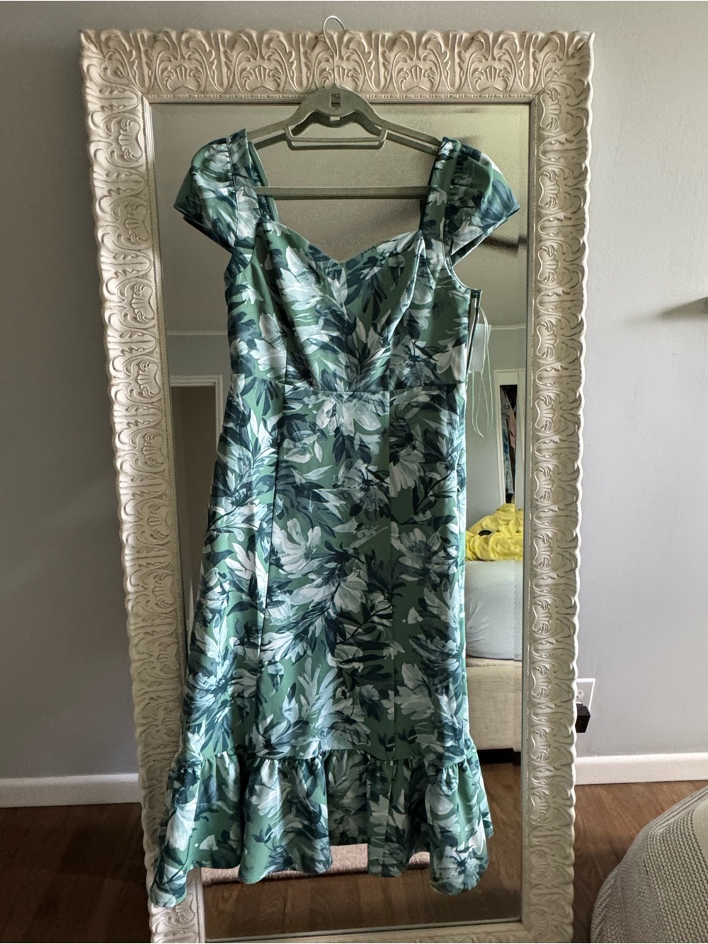 Chelsea28 Green Floral Midi Dress with Ruffle Hem.